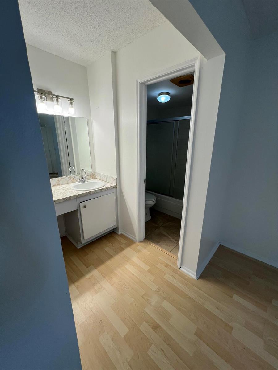 Building Photo - 9470 Live Oak Plz