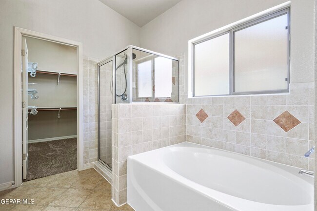 Building Photo - 3236 Sunset Point Dr