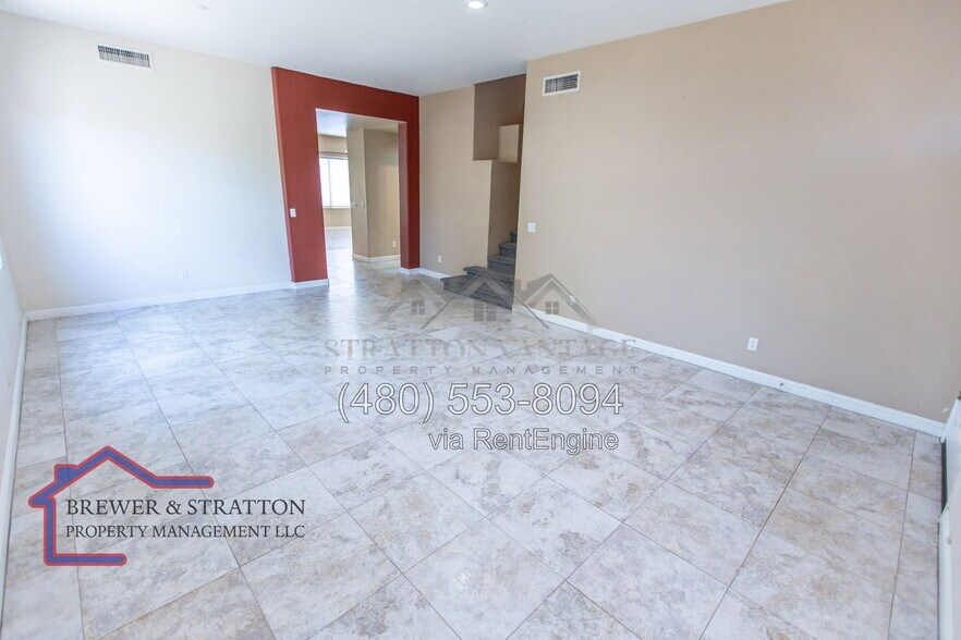 Building Photo - 1373 W Longhorn Dr
