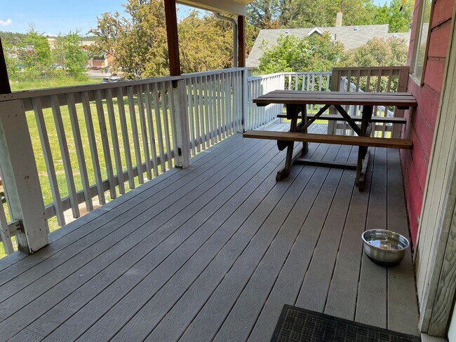 Building Photo - 336 N Washington St