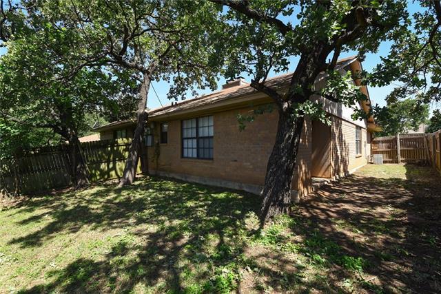 Building Photo - 708 Woodland Ct