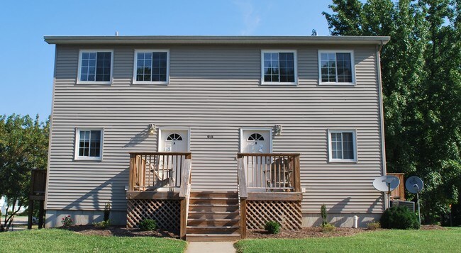 Building Photo - 618 E Campus Dr