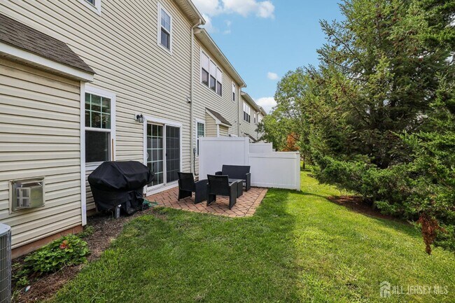 Building Photo - 166 Savoth Ln