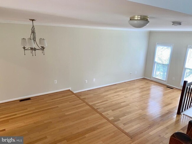 Building Photo - 1569 Templeton Pl