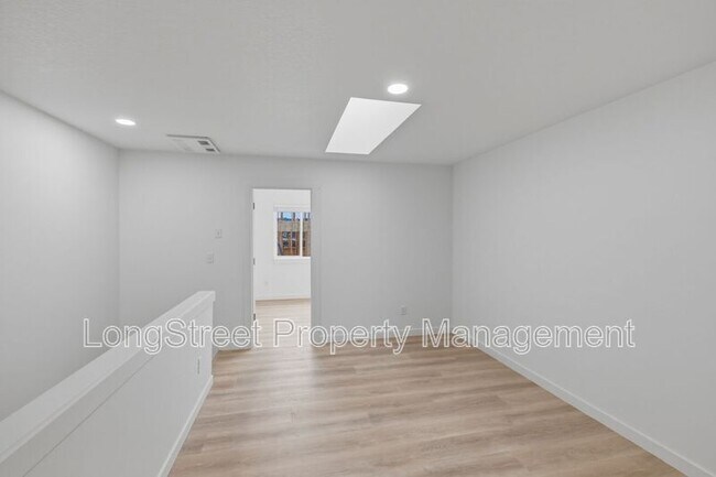 Building Photo - 816 S 19th St