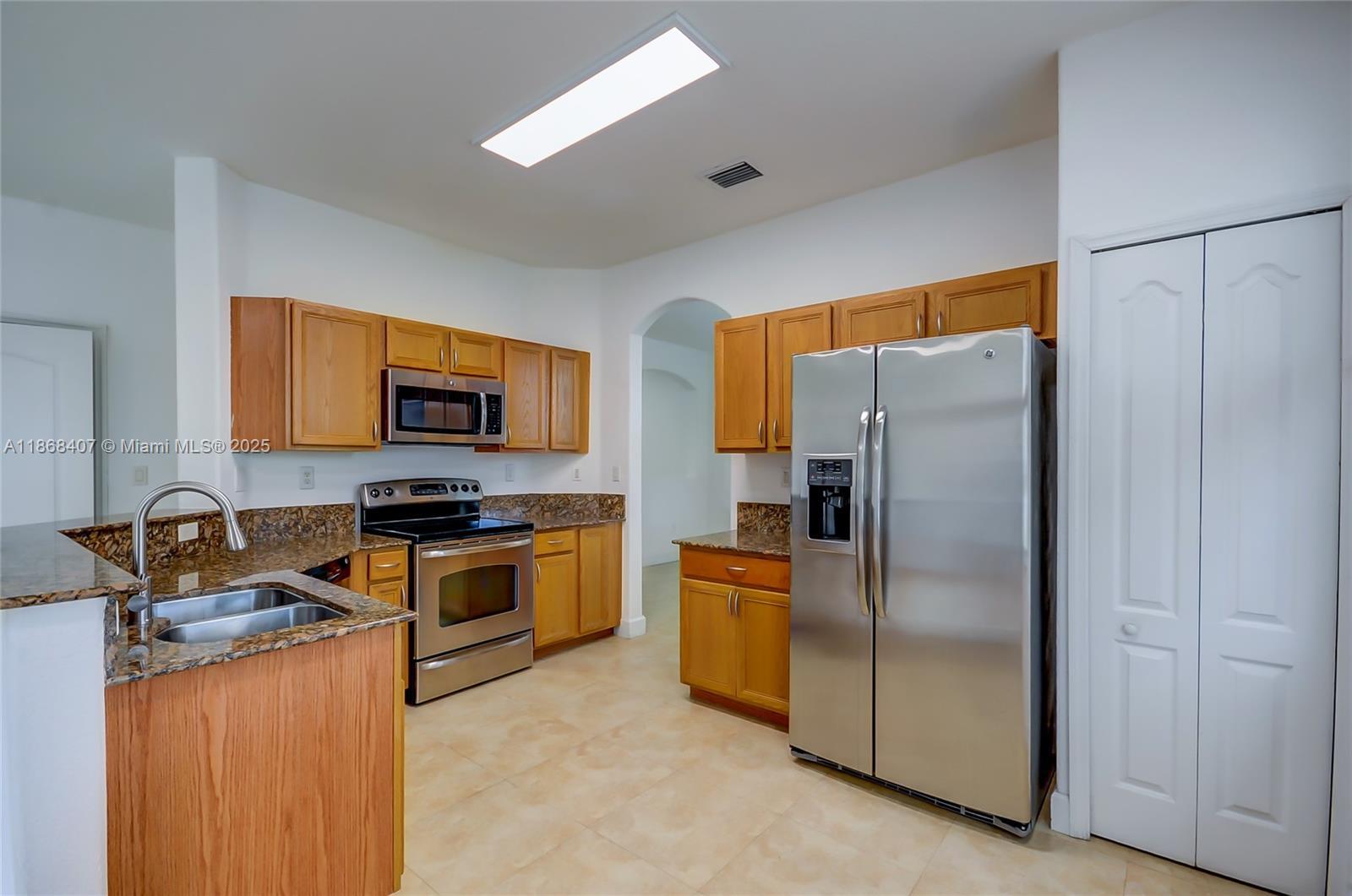 Building Photo - 8631 NW 110th Ave