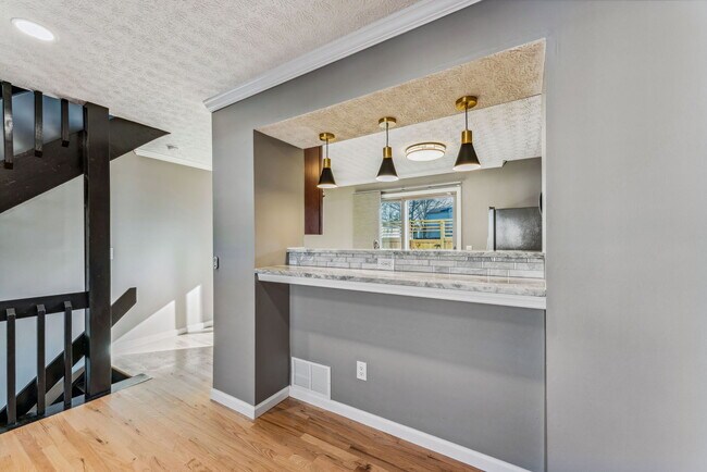 Building Photo - 7886 Barkwood Dr