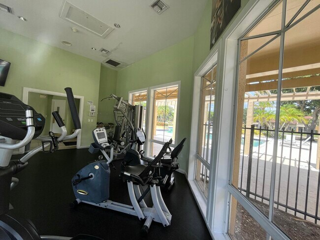 Building Photo - 4751 Via Palm Lakes
