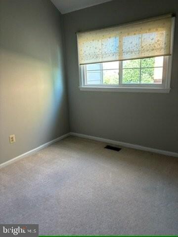 Building Photo - 5142 Woodford Dr