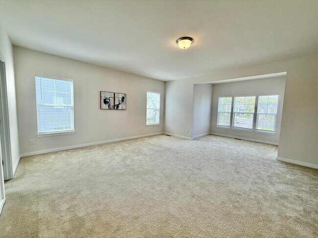 Building Photo - 6394 S Trailwoods Dr