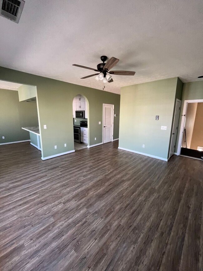 Building Photo - 804 Churchill Crossing