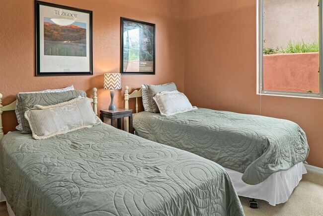 Building Photo - 90 E Bighorn Ct