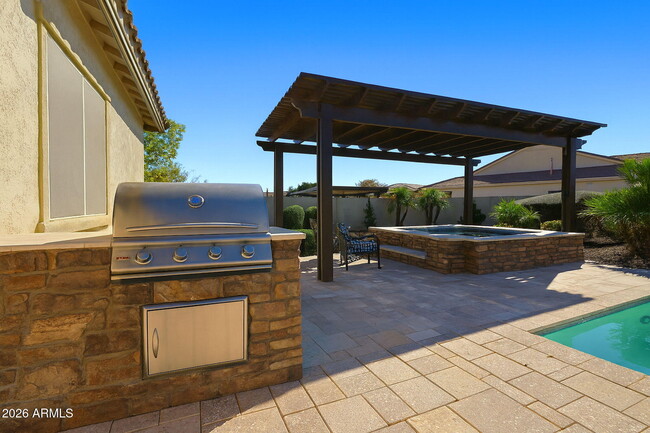 Building Photo - 4908 S Figueroa Ln