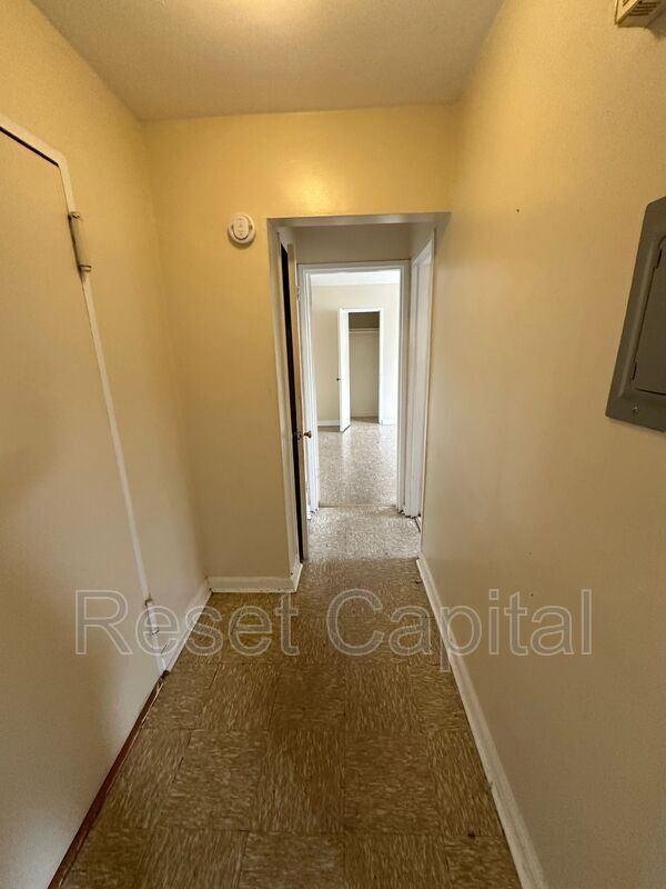 Building Photo - 36 Irving Ave