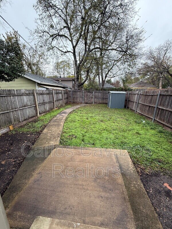 Building Photo - 5513 Victor St