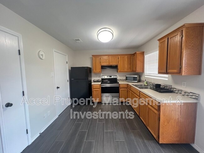 Building Photo - 5009 N 36th St