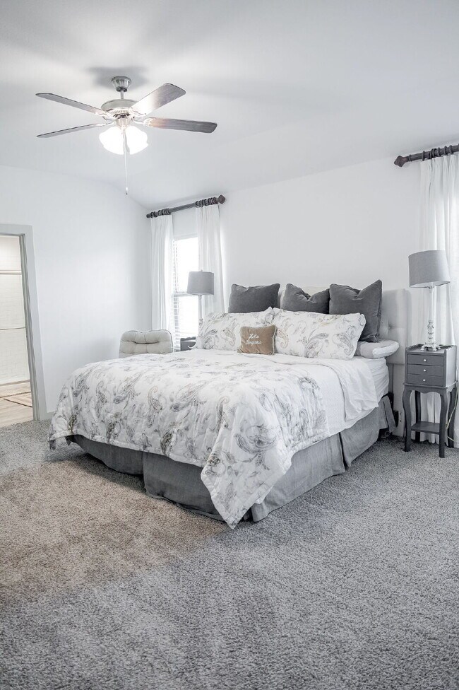 Building Photo - Gorgeous 4/2 in Cooper ISD