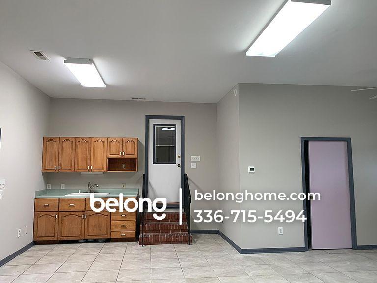 Building Photo - 1705 Fordham Rd