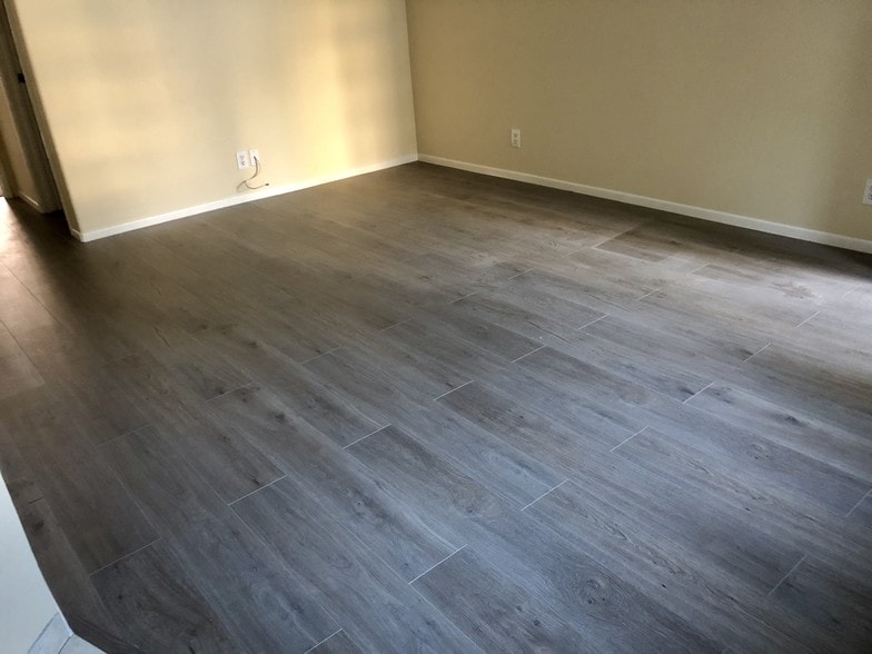 Building Photo - 7642 Crescent Ave