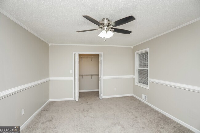 Building Photo - 435 Shelby Ln