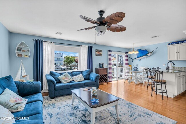 Building Photo - 53 E Coral Dr