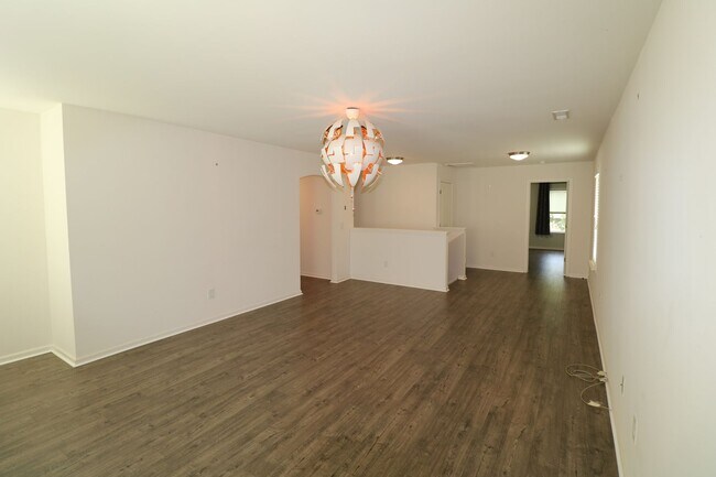 Building Photo - 4515 Wedge Dr