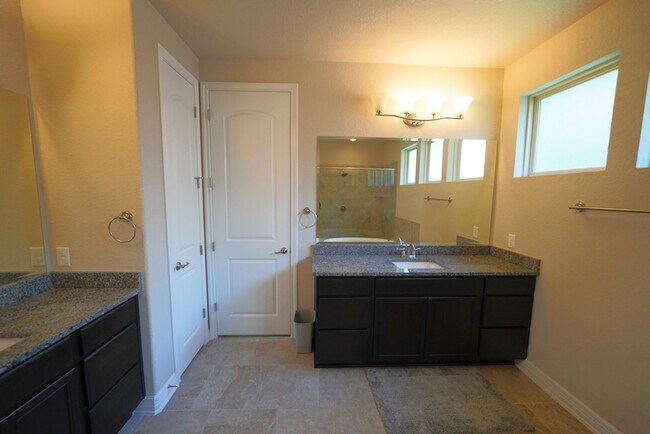 Building Photo - Wonderful Buffalo Crossing Rental in Cibol...