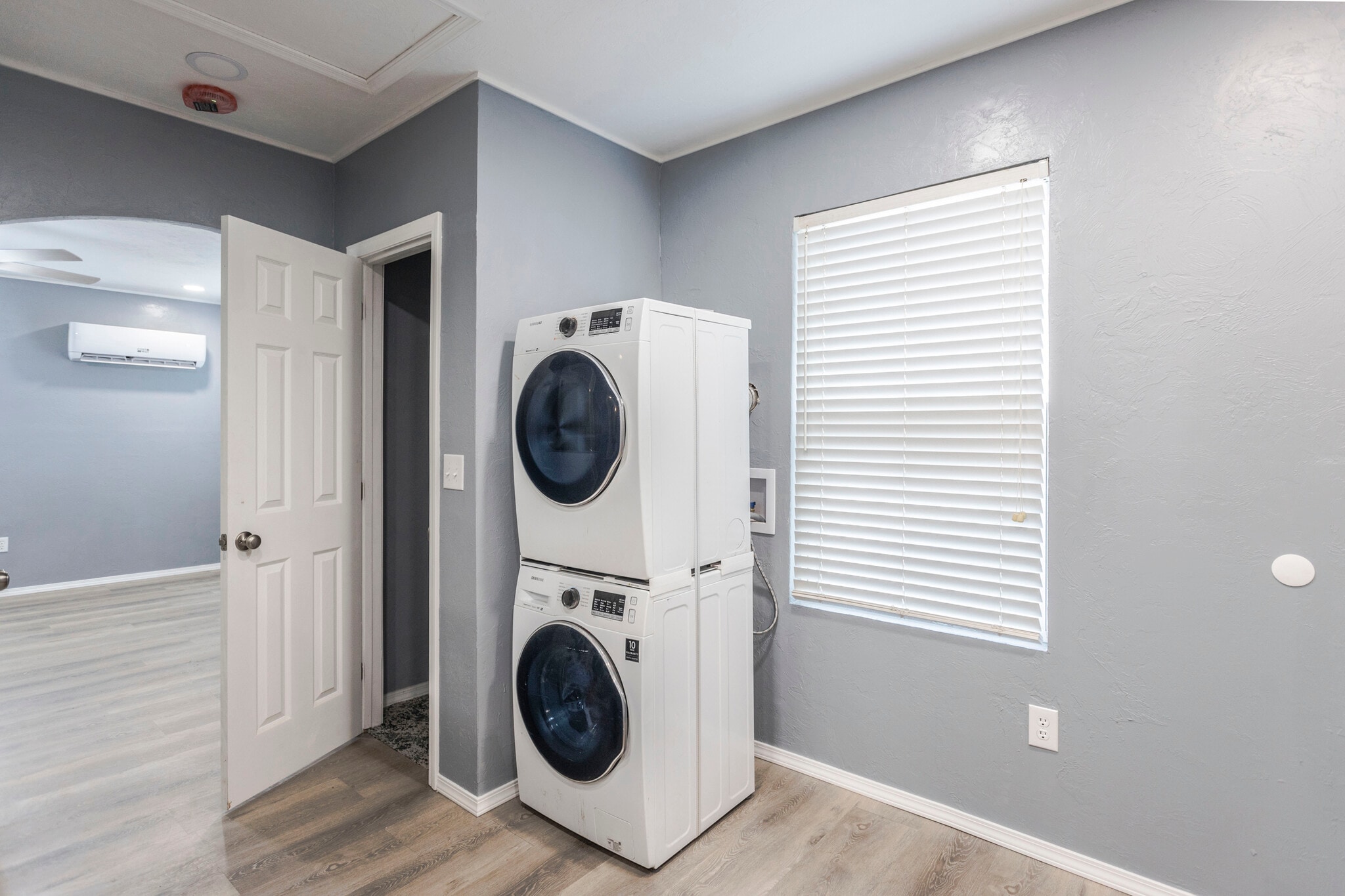 Building Photo - 1016 S Chester St