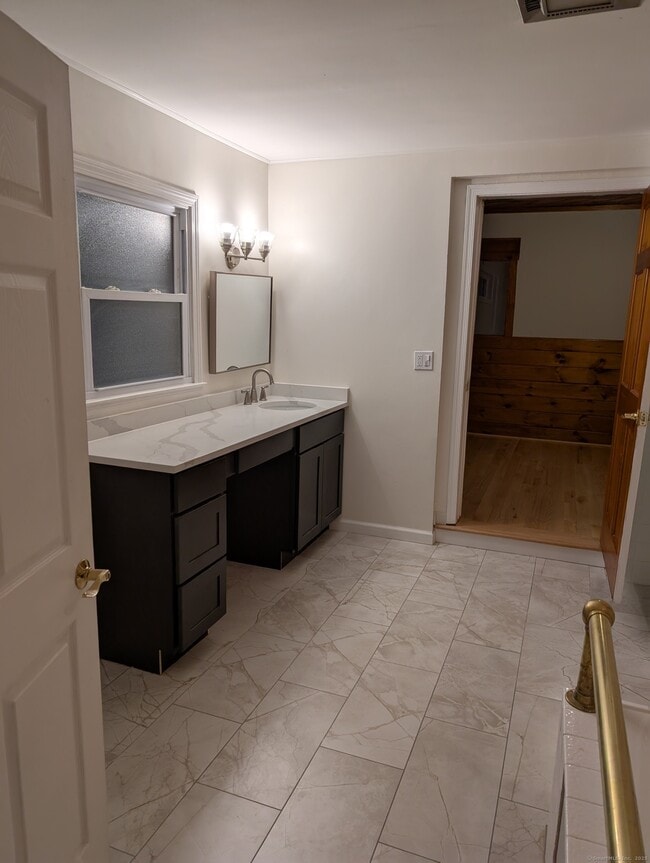 Building Photo - 93 Bailey Rd