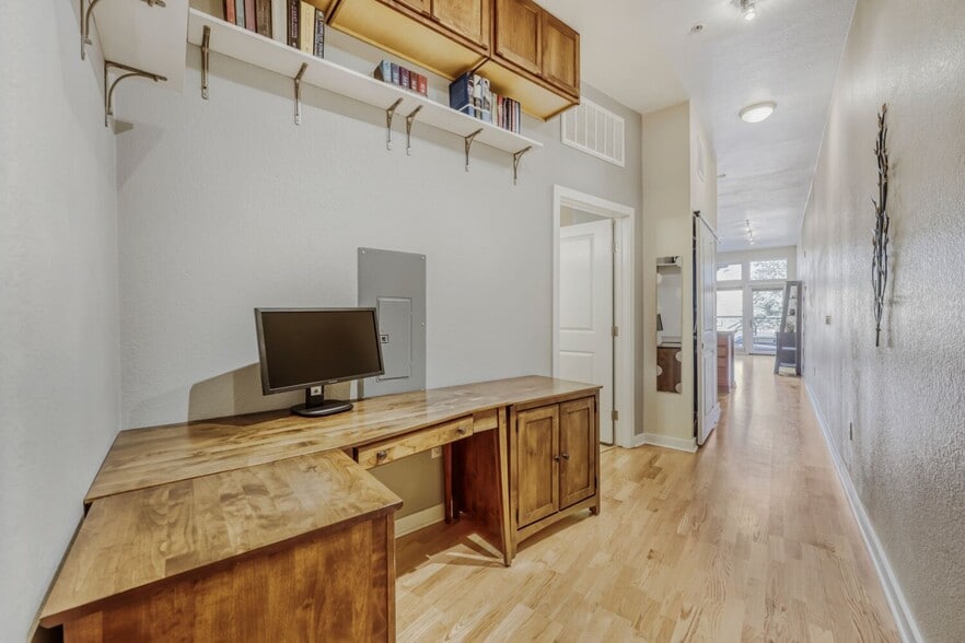 Building Photo - 7240 W Custer Ave