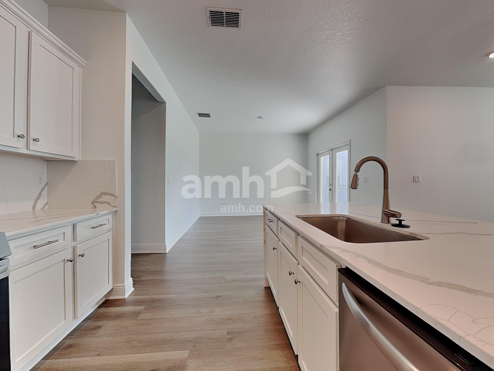 Building Photo - 6463 Atlantic Bch Ave