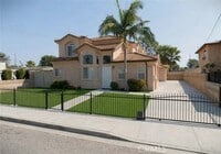 Building Photo - 930 S Charlotte Ave