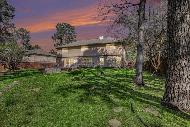 Building Photo - 907 Hinsdale