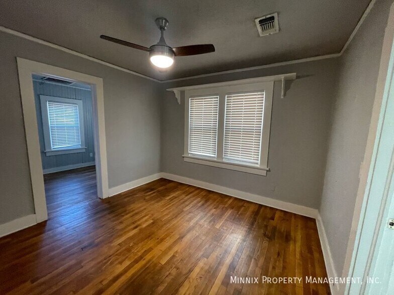 Building Photo - 1506 S Ong St