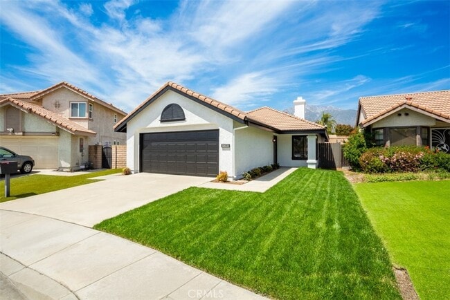 Building Photo - 10638 Grandview Dr