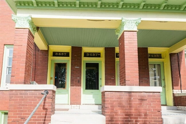 Building Photo - 3435 Alberta St
