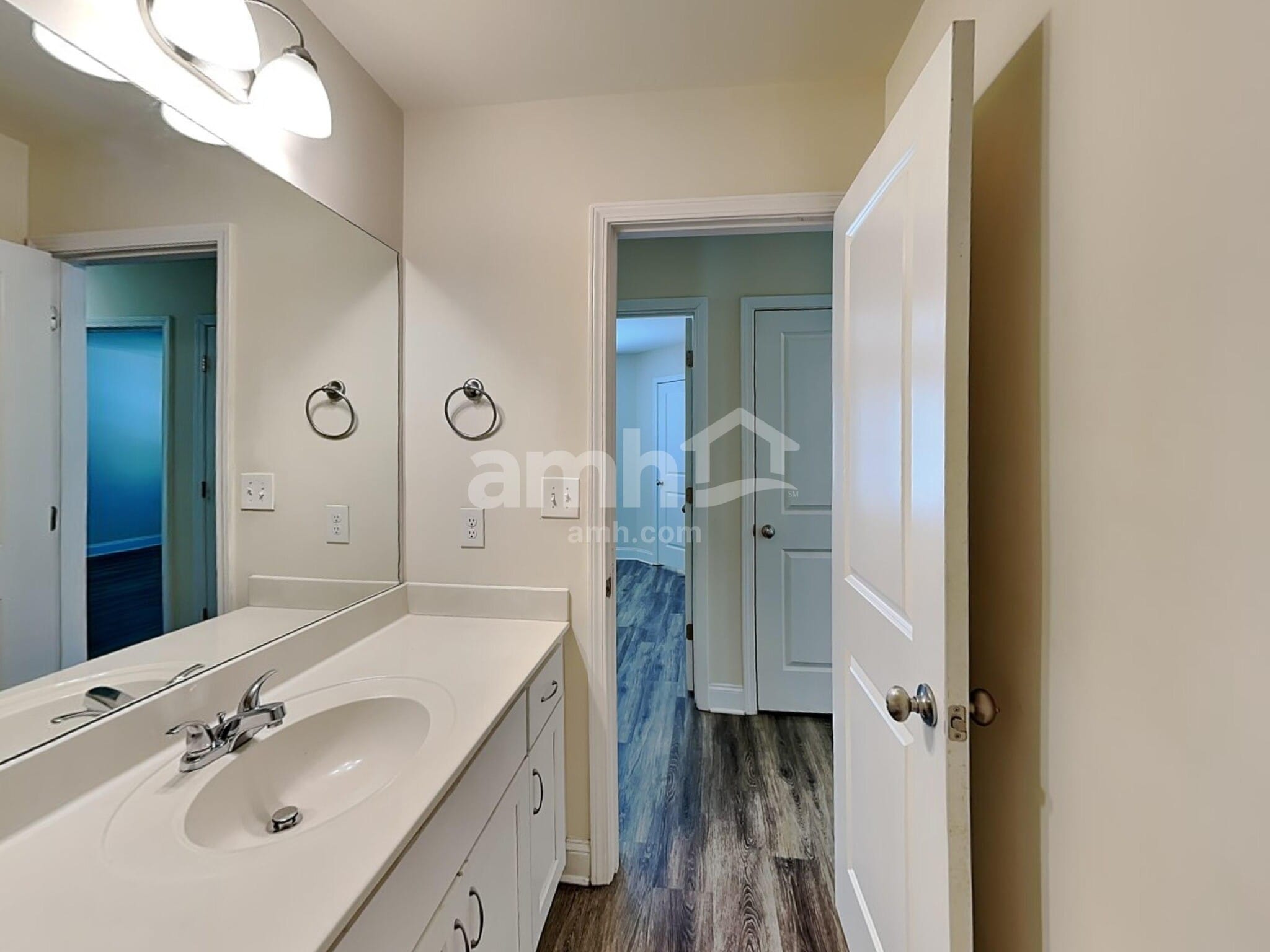 Building Photo - 77 Dynasty Ln