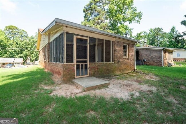 Building Photo - 469 SOUTHERN