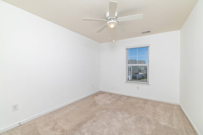 Building Photo - 228 Belle Ct