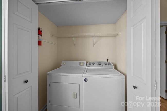 Building Photo - 9467 Kimmel Ln