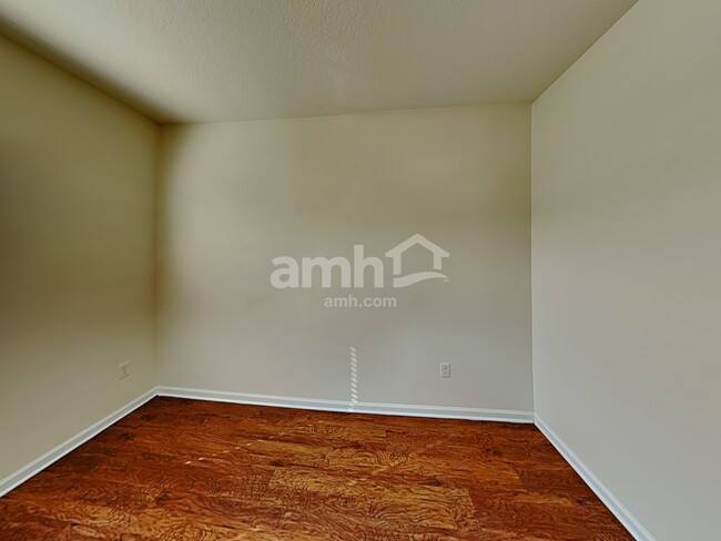 Building Photo - 8178 Radican Rd