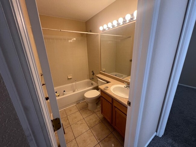 Building Photo - Stunning Home for Rent in Littleton - Lice...