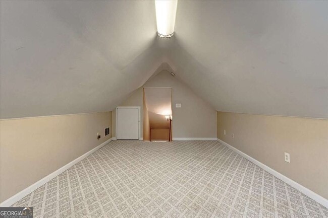 Building Photo - 25 Wisteria Cir