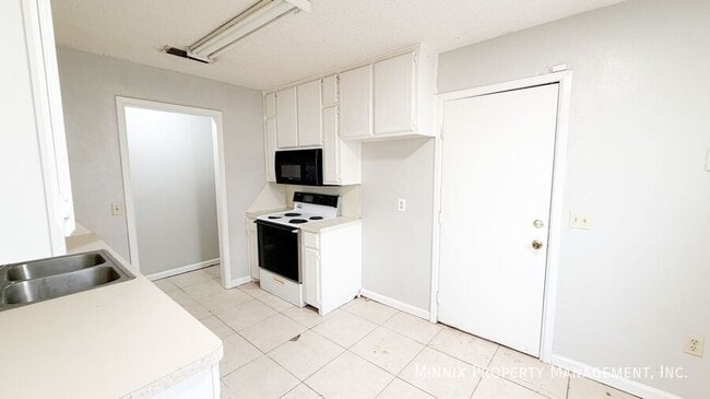 Building Photo - 6212 22nd St