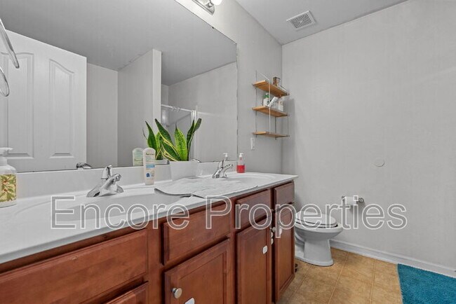 Building Photo - 367 Crane Way