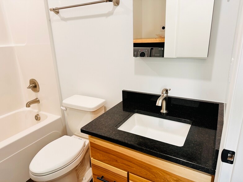 Building Photo - 1145 Downwind Dr