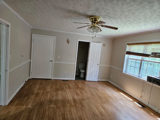 Building Photo - 1108 Maxanna Dr