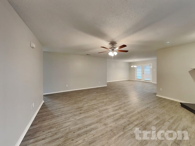 Building Photo - 172 Washington Way