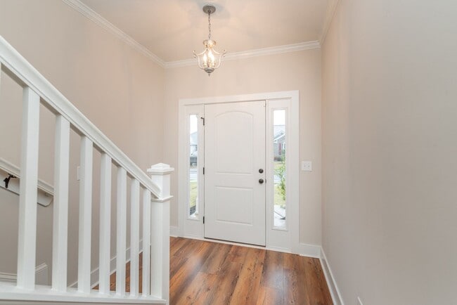 Building Photo - Welcome home to Summerton Village, where beauty, comfort, and value come together effortlessly.