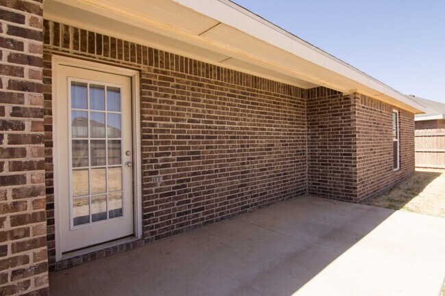 Building Photo - 3 bed 2 bath - Frenship ISD